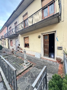 Foto Villa singola in Via di Val di Setta e Val di Bisenzio 7, Cantagallo