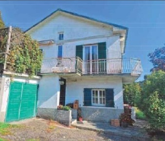 Foto Villa bifamiliare in Via Seminella 13, Busalla Centro di 279 m²