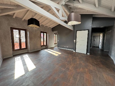 Foto Appartamento in Via Carmagnola 17, Chiari Centro di 125 m² in vendita