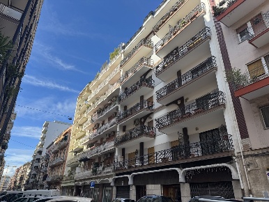 Foto Appartamento in Via calefati 241, Bari Murat di 160 m² con 3 locali