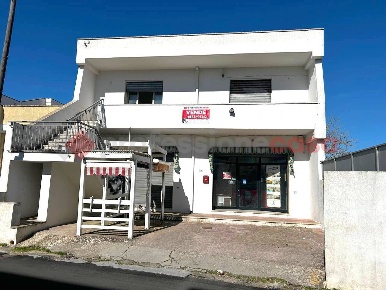 Foto Laboratorio in Pio XII, Poggiardo Centro di 357 m² con 4 locali