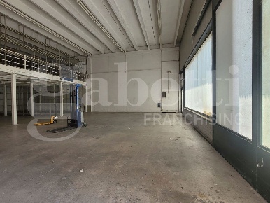 Foto Magazzino in Strada STATALE ADRIATICA 13, San Benedetto del Tronto