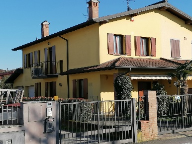 Foto Villa bifamiliare in Via MARCHESI MONTICELLI OBIZZI 16, di 175 m²