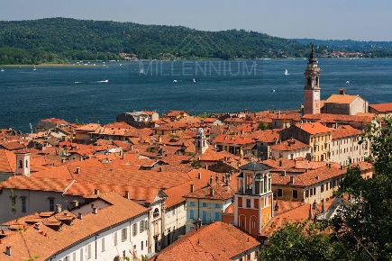 Foto Attico in corso cavour, Arona Centro di 140 m² con 4 locali in vendita