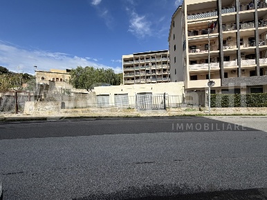 Foto Box in Via Minissale 44, Messina Minissale di 45 m² con 1 locali