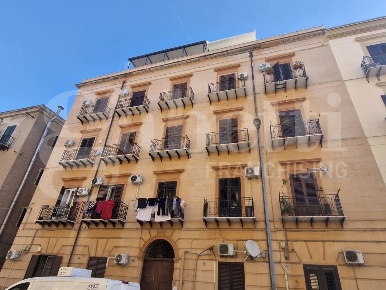 Foto Appartamento in Giuseppe la Masa, Palermo Borgo Vecchio di 75 m²