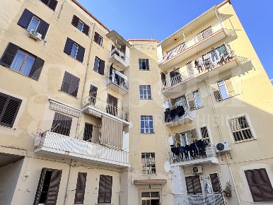 Foto Appartamento in Viale JAPIGIA 86, Bari Japigia di 120 m² con 4 locali