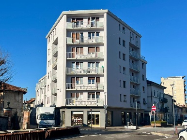 Foto Ufficio in Piazza Roma 2, Mariano Comense Centro di 85 m² con 3 locali