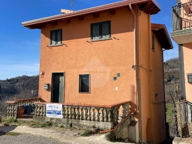 Foto Casa indipendente in Contrada Colle D'Urso, Acri San Giacomo di 300 m²