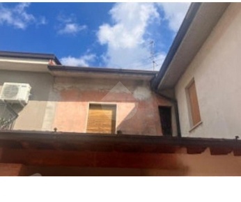 Foto Appartamento in Baldassi, Borgo San Giacomo Centro di 128 m²