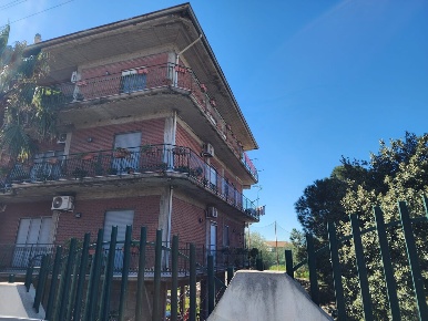 Foto Appartamento in Via delle Viole 1, Misterbianco Centro con 5 locali