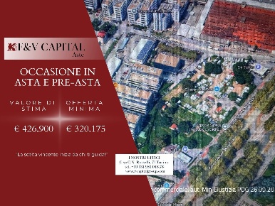 Foto Ufficio in Corso Unione Sovietica, Torino di 463 m² con 9 locali