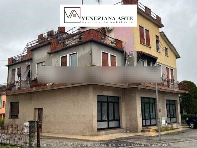 Foto Appartamento in Via G. Mazzini, Fossalta di Piave Centro di 77 m²