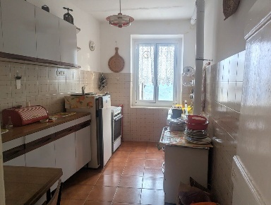 Foto Appartamento in Via Fiume 187, Mignanego di 84 m² con 7 locali