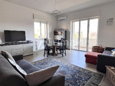 Foto Appartamento in Via Giacomo Puccini 30, Lecce Stazione di 160 m²