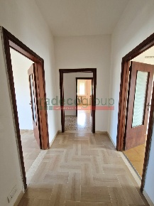 Foto Appartamento in Via Angiolo Tommasi 18, Livorno Ardenza di 115 m²