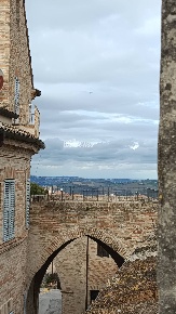 Foto Casa indipendente in LARGO LEOPARDI, Petritoli Centro di 232 m²