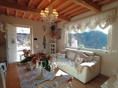 Foto Casa indipendente in Via Nuova, Camaiore Camaiore Paese di 110 m²