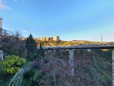 Foto Appartamento in via Francesco Acri, Catanzaro Centro Storico di 60 m²