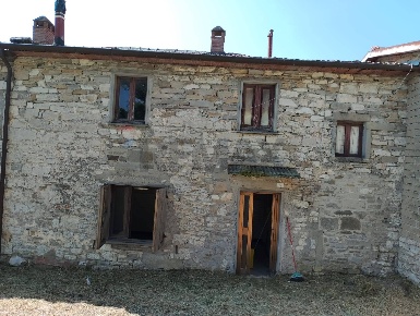 Foto Case semi ndipendenti in Loc. Compito 16, Chiusi della Verna Compito