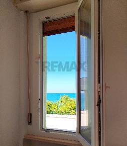 Foto Appartamento a Ancona Torrette di 100 m² con 4 locali in vendita