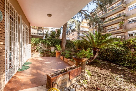 Foto Appartamento in Via Vincenzo Tangorra, Roma Fleming di 112 m²