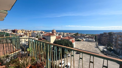 Foto Appartamento in Via dei Servi di Maria 1, Siracusa di 189 m²