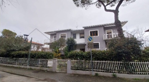 Foto Appartamento in Via Murri, Cervia Milano Marittima di 280 m²