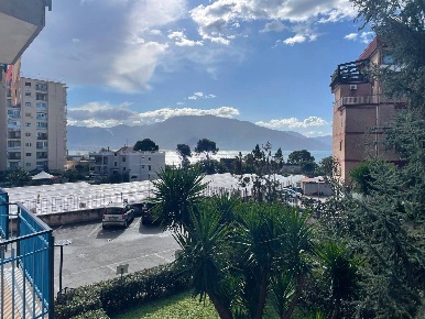 Foto Appartamento in via caravelli, Torre Annunziata di 105 m² con 4 locali