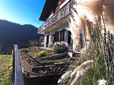 Foto Appartamento a Lamon Arina di 120 m² con 4 locali in vendita