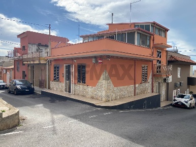 Foto Casa indipendente in Via Plebiscito 111, Siracusa di 108 m² in vendita