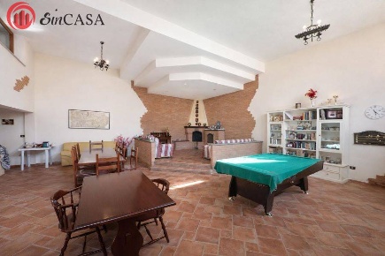 Foto Villa unifamiliare in via filippo cugiani, Fiumicino di 375 m²