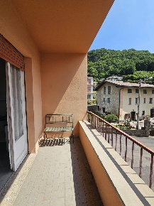 Foto Appartamento in Via Monte Grappa 13, Barni Centro di 80 m² in vendita
