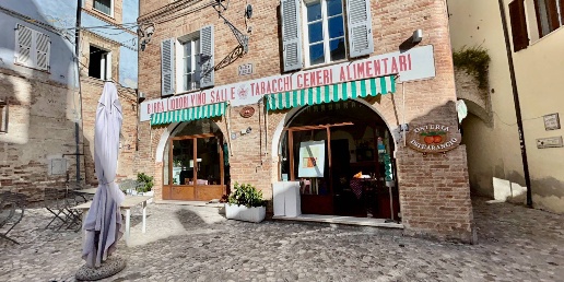 Foto Attività commerciale in Piazza Peretti 2, Grottammare Centro di 125 m²