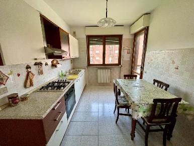 Foto Appartamento a Alessandria Cristo di 116 m² con 5 locali in vendita