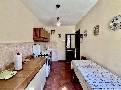 Foto Casa indipendente a Strevi con 6 locali in vendita