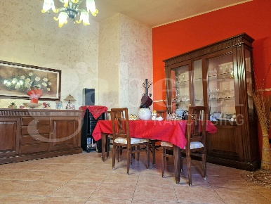 Foto Appartamento in Via genova 48, Sestu di 120 m² con 5 locali in vendita