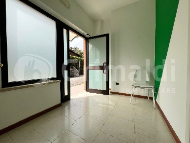 Foto Ufficio a Corciano di 35 m² con 2 locali in affitto