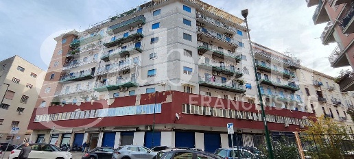 Foto Appartamento in campania, Napoli Arenaccia di 120 m² con 4 locali