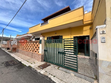 Foto Appartamento in Via DELLA LIBERTA' 7, Leporano Centro di 110 m²