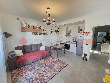 Foto Casa indipendente in Via Giuseppe Garibaldi 104, Casaleone Centro