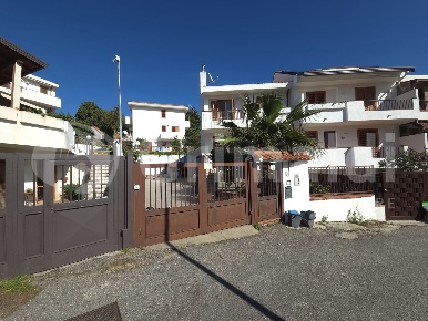 Foto Villa bifamiliare in Conca D'Oro, Messina Annunziata Bassa di 200 m²