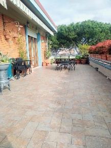 Foto Attico a Massa Centro di 140 m² con 6 locali in vendita