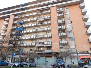 Foto Appartamento a Torino Borgo Vittoria di 90 m² con 4 locali in vendita