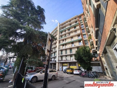 Foto Appartamento in via Barozzi, Bologna Bolognina di 104 m² con 4 locali