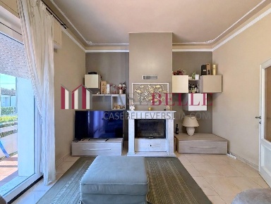 Foto Casa indipendente a Viareggio Torre del Lago di 190 m² con 5 locali