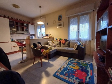 Foto Appartamento a Massa Centro di 100 m² con 4 locali in vendita