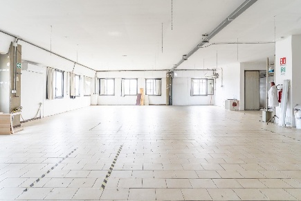 Foto Capannone industriale a Capraia e Limite Limite di 1000 m² in vendita