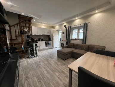 Foto Casa indipendente a Massa Centro di 60 m² con 2 locali in vendita