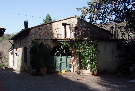 Foto Casale a Rufina Centro di 250 m² con 18 locali in vendita